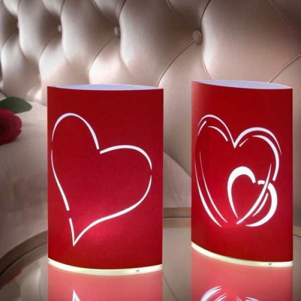 Set med 2 LED-lyktor hjärtan lampa * Mått på en lykta: 3 x 20 x 5 cm * Material: styvt papper * Strömförsörjning för en lykta...