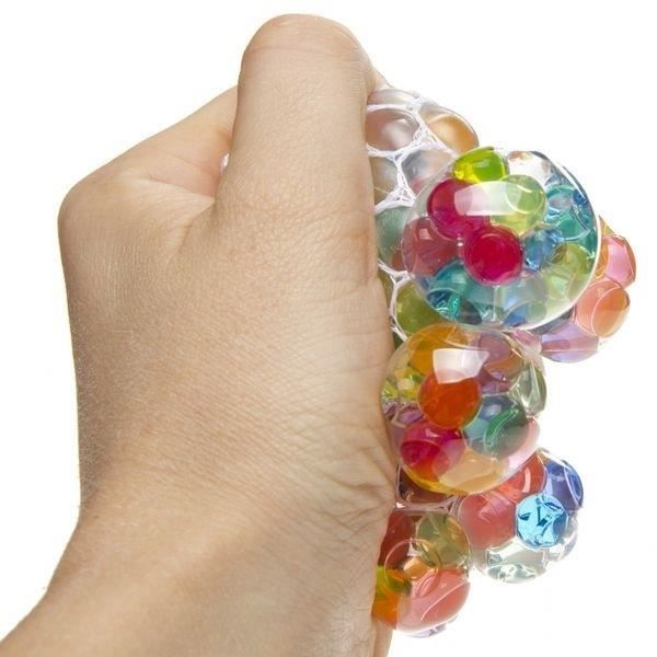Flerfärgad antistressboll med sitt bubbelantistressnät