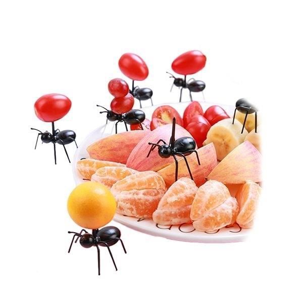 Cocktailpinnar i form av myror (12 stycken) * Material: ABS * Mått på en myra: 4,5 x 4 x 5 cm Funktioner: cocktailpinne