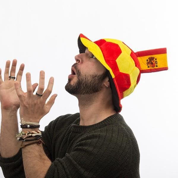 Fotbollshatt med präglad spansk flagga - Spanien supporterkostym