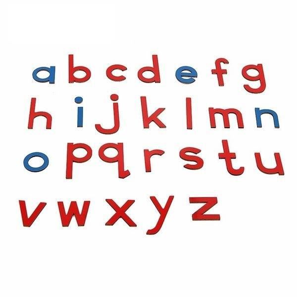 Bokstäver i trä med alfabet som lär sig att skriva montessorispel * Materialbokstäver: trä * Mått bokstäver: cirka 3 x 6