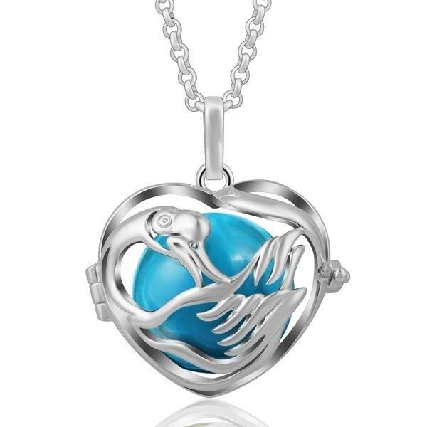 Svanhjärta graviditetsbola med blå boll * Halsbandslängd: 114 cm * Hängsmaterial: Koppar, silverpläterad * Diameter