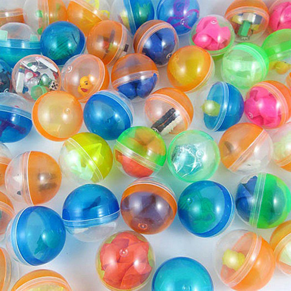 10 st 45 mm plastkulor kapslar leksaker med olika små leksaker One Size