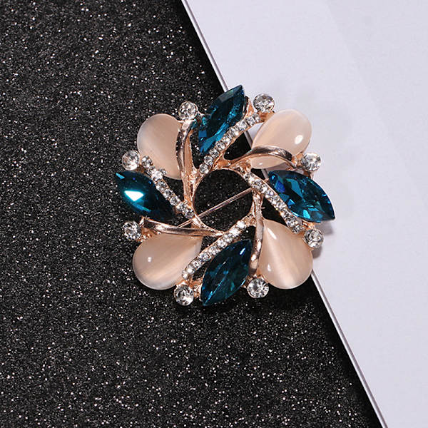 2 PC Fashion Ny Crystal Bauhinia Shape Broche Til Kvinder Kjole Multicolor 4.4cm