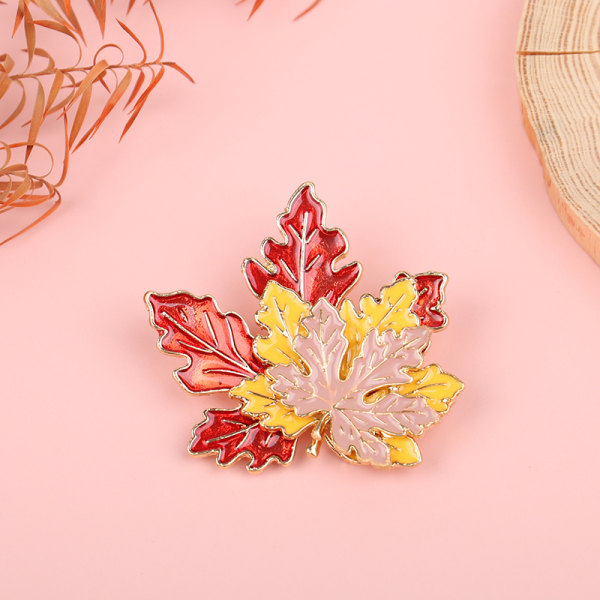 Vintage Broche Maple Leaf Brocher til Kvinder Legering Emalje Lapel Maple leaves one size