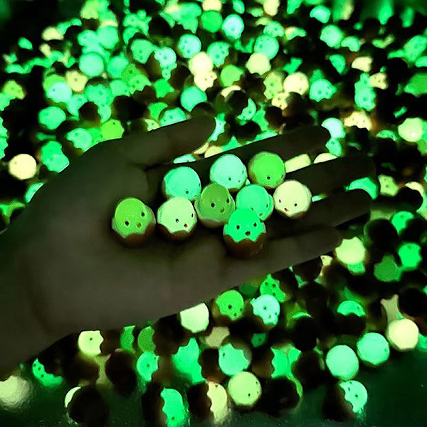 10 st Luminous Äggskal Kyckling Mini Figuriner Mikrolandskap Dekoration 10PCS