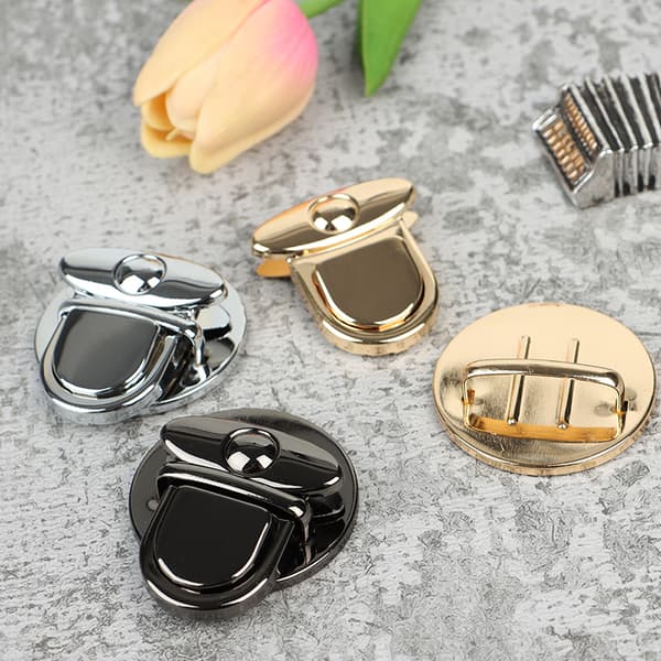 2x Metalllåsväska Case Spänne Spänne för handväskor Axelväskor Gold 2pcs