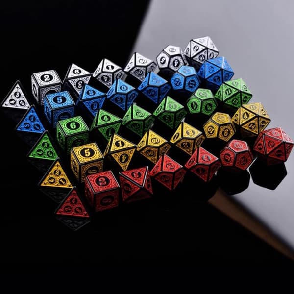 Polyhedral 7-matrice udskåret mønster terningsæt D4 D6 D8 D10 D% D12 D2 Red 7Pcs
