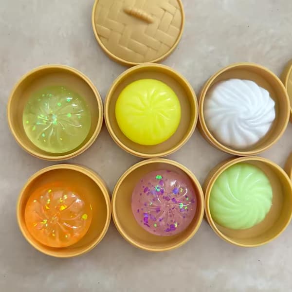 Kristallbulle och mini-soppdumplingformad stressavlastningsleksak Random1pc