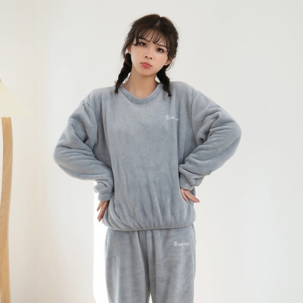 Vinterplysch förtjockad pyjamas Varm kostym Coral Velvet Pyjamas Varma hemkläder Oxygen blue one size  80-145kg