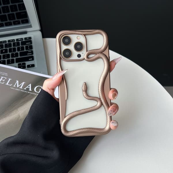 Skal för iPhone 17 Ihålig Orm Frostat Guld Elektroplätering Glansig Ihålig Orm