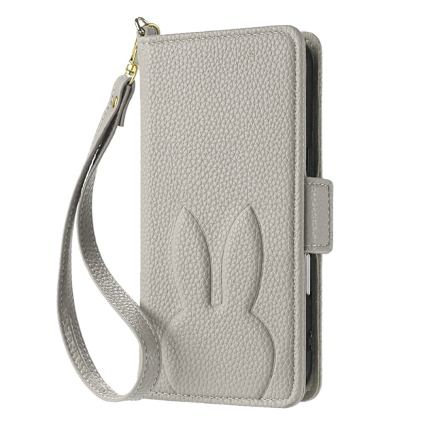 Fodral för iPhone 13 Mini ljusgrå präglat kaninläder samma stil lanyard bälte