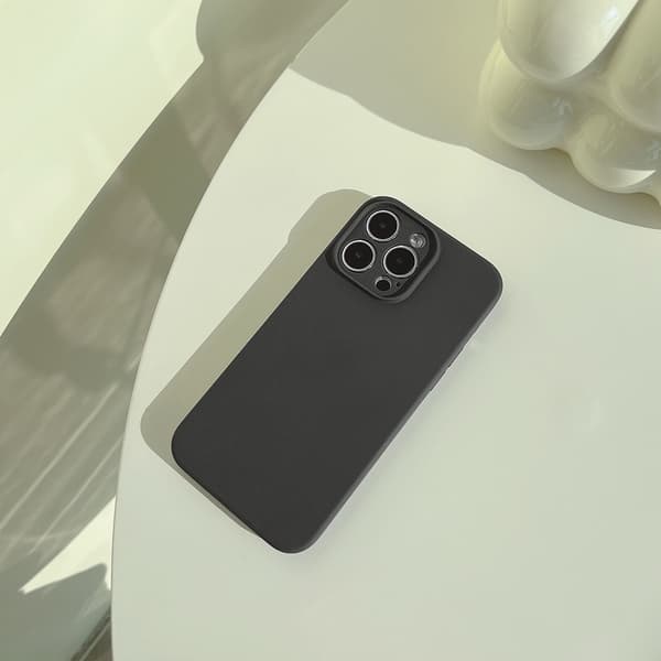 Etui til iPhone 17 Grafittgrå Flytende Silikon Ensfarget
