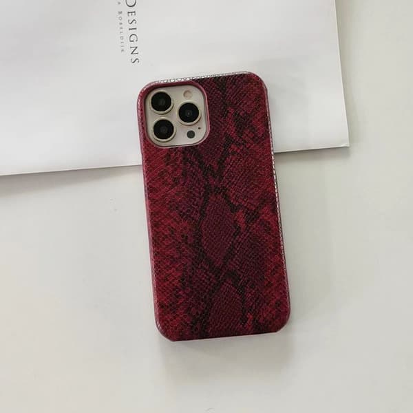Kotelo iPhone 17 Burgundy Muoti Python Rannekoru Kuvio Puolikotelo