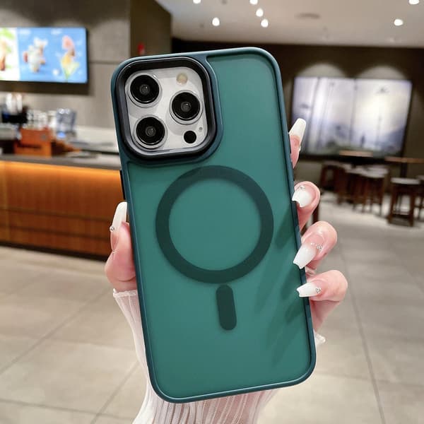 Etui til iPhone 17 Mørkegrøn Blød Farve Magnetisk Mat