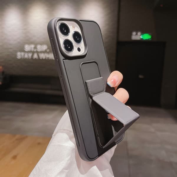 Fodral för iPhone 17 Pro Max Svart vikbart stativ, hudkänsla och falltåligt