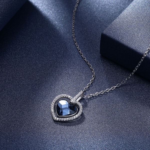 Tyylikäs naisten kaulakoru Itävallan kristalli S925 Sterling-hopea Diamond Love Heart