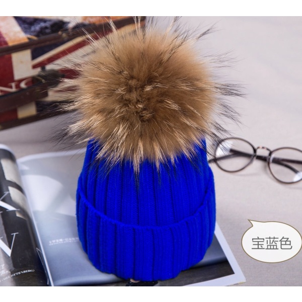 Varm vinterstickad mössa 2021 Höst och vinter Enfärgad curling koreansk stil tvättbjörnsull unisex Raccoon fur ball 15cm sapphire blue Wool-like ball M