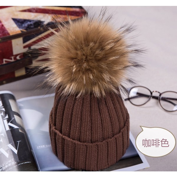 Varme vinterstrikkede huehatte 2021 efterår og vinter ensfarvet curling koreansk stil vaskebjørn uld unisex Raccoon dog hair ball 15cm brown Wool-like ball M