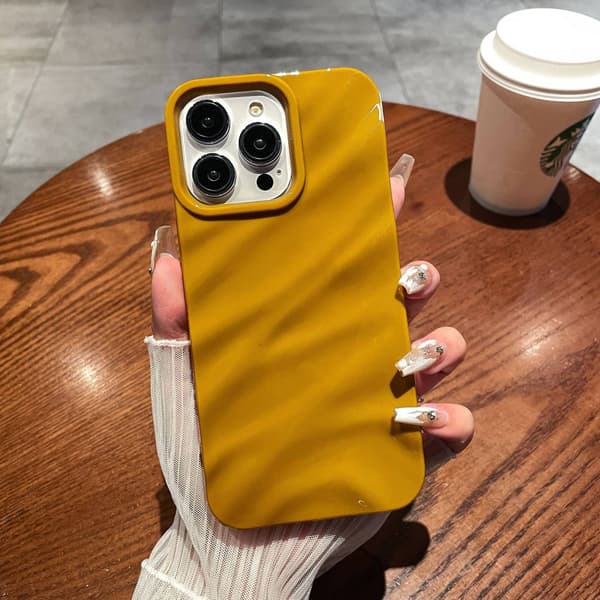 Etui til iPhone 17 Pro WT ensfarget rynket melkete