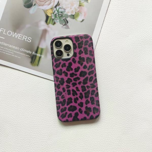 Fodral för iPhone 17 Rosaröd Leopardtryck Halvtäckande Textur