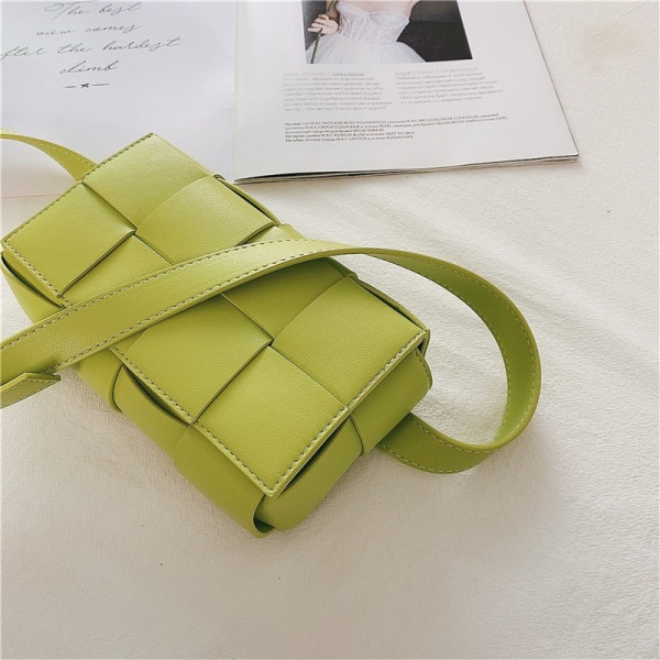 Naisten nahkainen käsilaukku kasetti vyötärölaukku kudottu muoti messenger laukku rintalaukku naisten muotiin Fruit Green