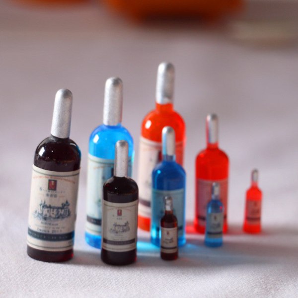 Miniature Møbler Legetøj Dukker Hus DIY Dekoration Tilbehør Mini vinflasken Blue 4.5x17.5mm