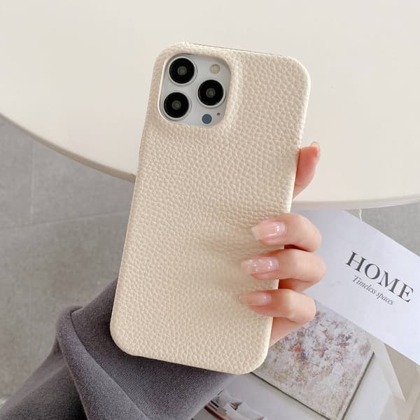 Etui til iPhone 14, off-white lychee-teksturert lær