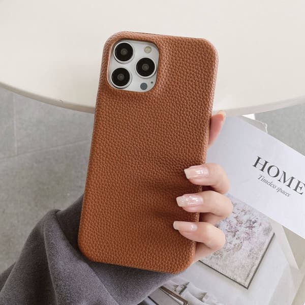 Fodral för iPhone 13 brun lychee läderkänsla