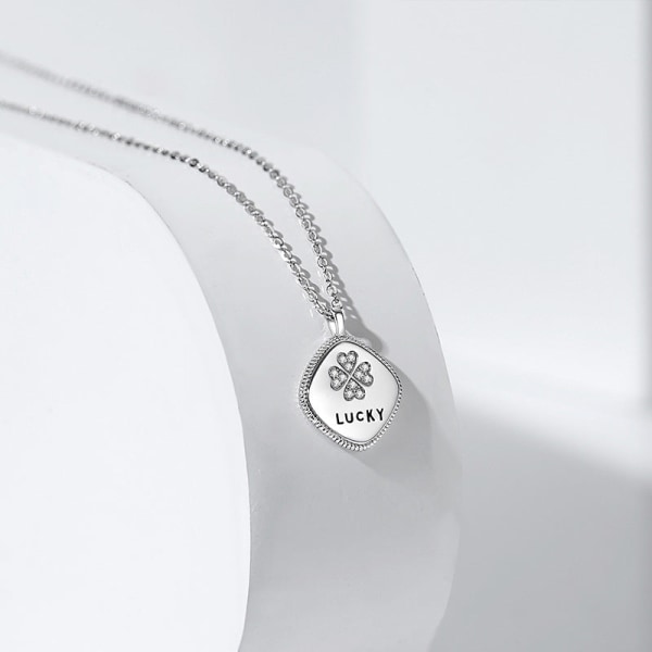 Kvinner Halskjede Kjede Choker Anheng Smykker Jenter Gave S925 Sølv Lucky Letter Shape Mote White gold color 925 silver