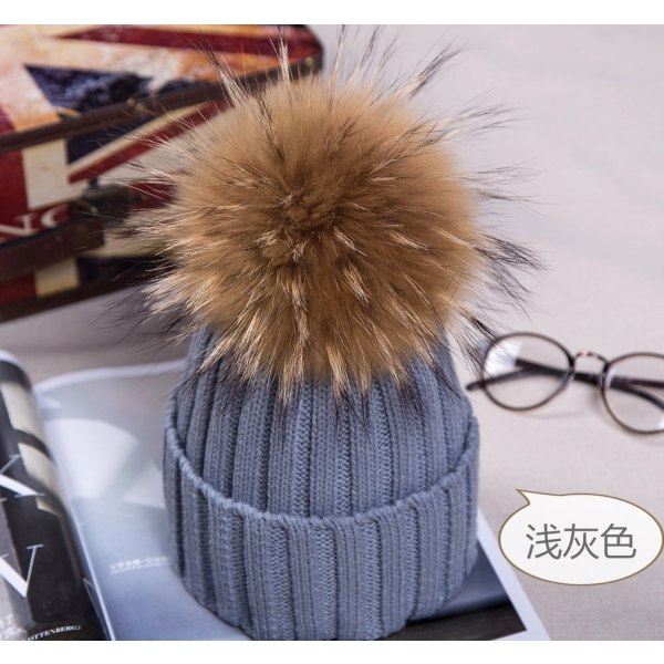 Varm vinterstickad mössa 2021 Höst och vinter Enfärgad curling koreansk stil tvättbjörnsull unisex Raccoon fur ball 15cm gray Wool-like ball M