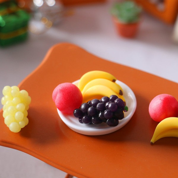 Miniatyrmøbler Leketøy Dukker Hus DIY Dekorasjon Tilbehør Mini Frukt Drue Grønnsaks- og fruktfat Purple grape six pieces