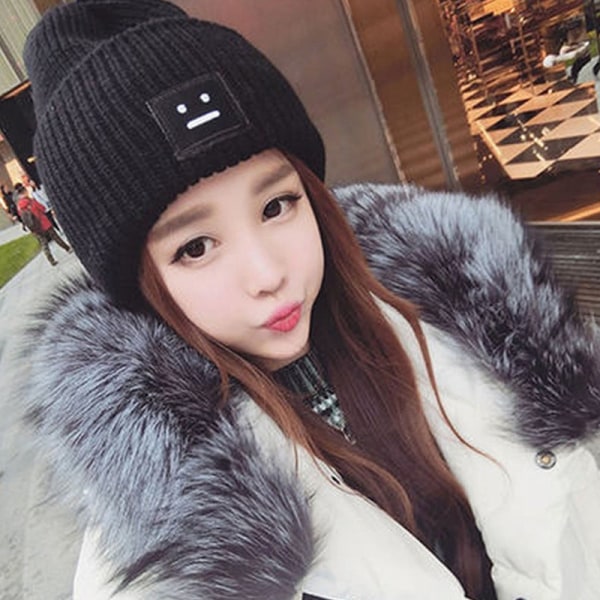 Varm vinterstickad mössa i koreansk stil Förtjockad höst- och vintertröja unisex Smiling face beige Average SizeM