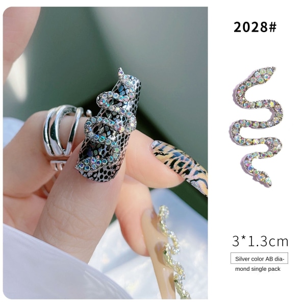 Negledekorationer til Nail Art Diamantlegering Snake Rose Guld og Sølv Full Diamond Tre-dimensionel Manicure 2028