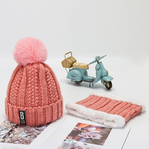 Lämmin talvi neulottu pipo hatut miesten ja naisten turkispallo kylmänkestävä korvasuojaus casual unisex Pink M