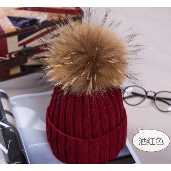 Varme vinterstrikkede huehatte 2021 efterår og vinter ensfarvet curling koreansk stil vaskebjørn uld unisex Raccoon dog hair ball 15cm wine red Wool-like ball M