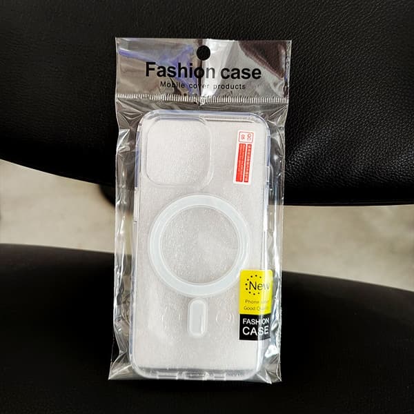 Deksel til iPhone 17PROMAX transparent magnetisk hardt