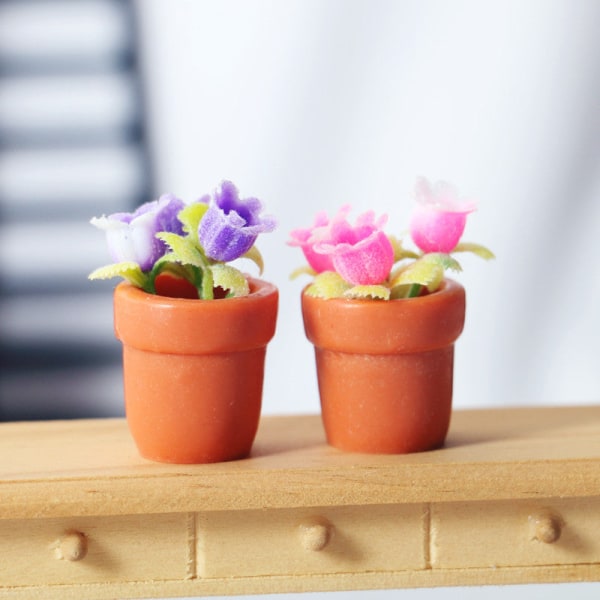 Miniatyrmöbler Leksaksdockor Hus Gör det själv Dekoration Tillbehör Miniimitation av porslinsblomkruka Flower pot Purple