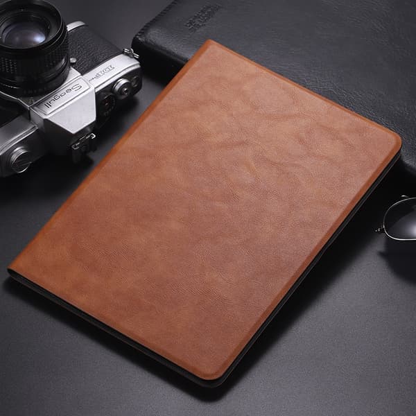 Stilfuldt etui til iPad 10,2 tommer brun imiteret læder flip tablet