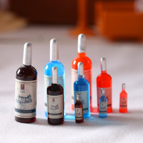 Miniature Møbler Legetøj Dukker Hus DIY Dekoration Tilbehør Mini vinflasken Blue 9.5x34mm