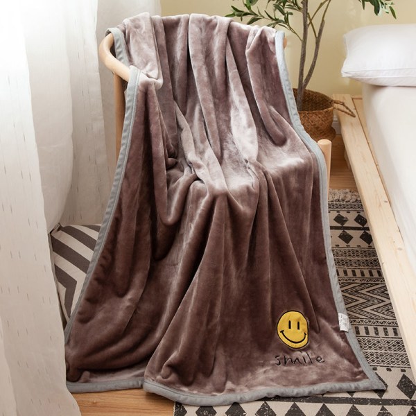 Brodeerattu peitto Coral fleece flanellipeitto Toimistopeitto Lounastauko Ilmastointipeitto Light gray coffee smiley face 100*120cm 600g