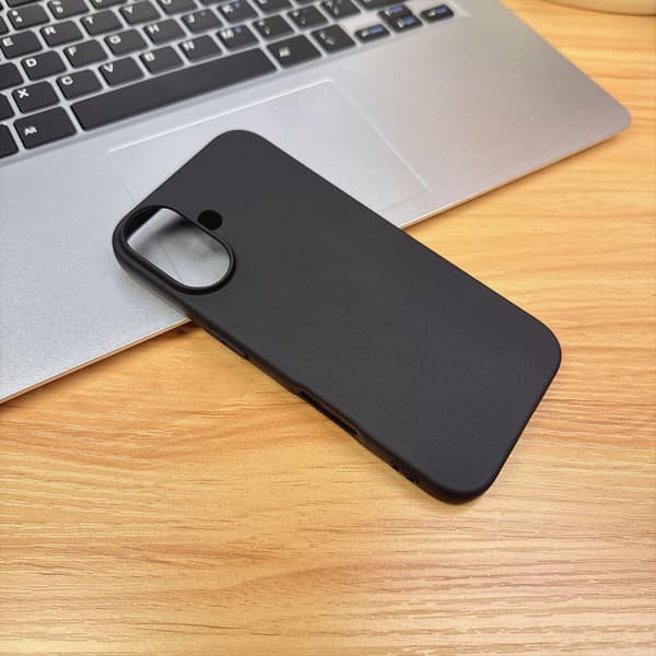 Etui til iPhone 17 svart linsehull, enkelt, solid, matt svart