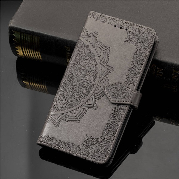Fodral för iPhone 13 grå mandala läder präglat blomma koreansk