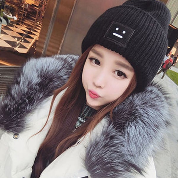 Varm vinterstickad mössa i koreansk stil Förtjockad höst- och vintertröja unisex Smiley face black Average SizeM