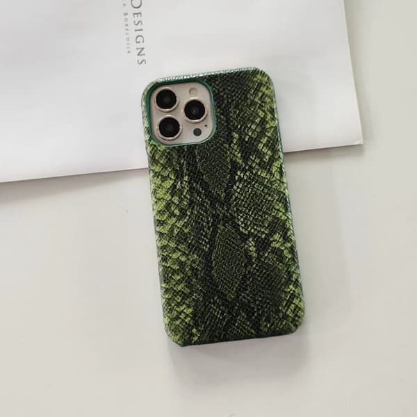 Skal för iPhone 17 Air Grön Mode Python Armband Mönster Halvt Skal