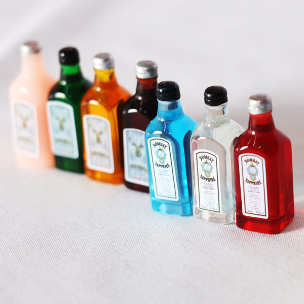 Miniatyrmöbler Leksaksdockor Hus Gör det själv Dekoration Tillbehör Mini Kreativ Simulering Safir Gem gin NO.1