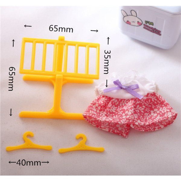 Pienoishuonekalut Lelu Nuket Talo Tee tee-se-itse-sisustustarvikkeet Mini pesukone vaateripustin 4-piece clothes hanger