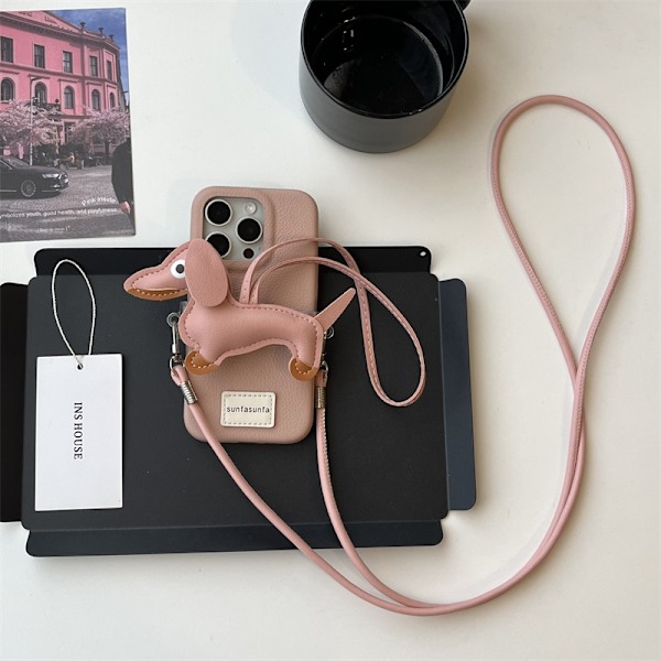 Etui til iPhone 13 Pro Max kød foundation pink gravhund bagclips lang lædersnor serie sød