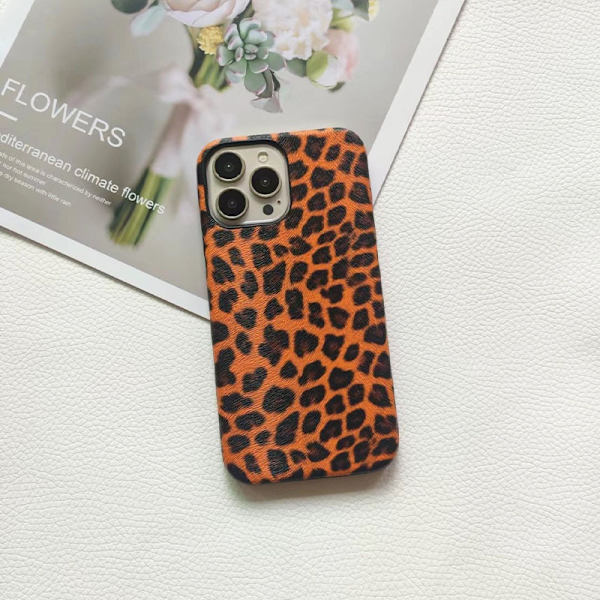 Fodral för iPhone 17 Orange Leopardtryck Halvtäckande Textur