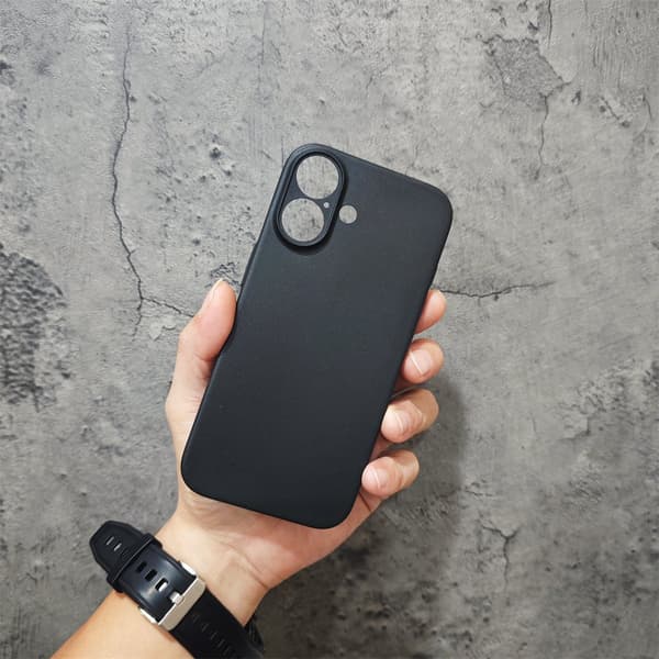 Etui til iPhone 17Pro Solid Sort Importeret Tyndt Transparent Simpelt